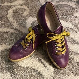 Ecco Purple Leather shoe (some flaws)